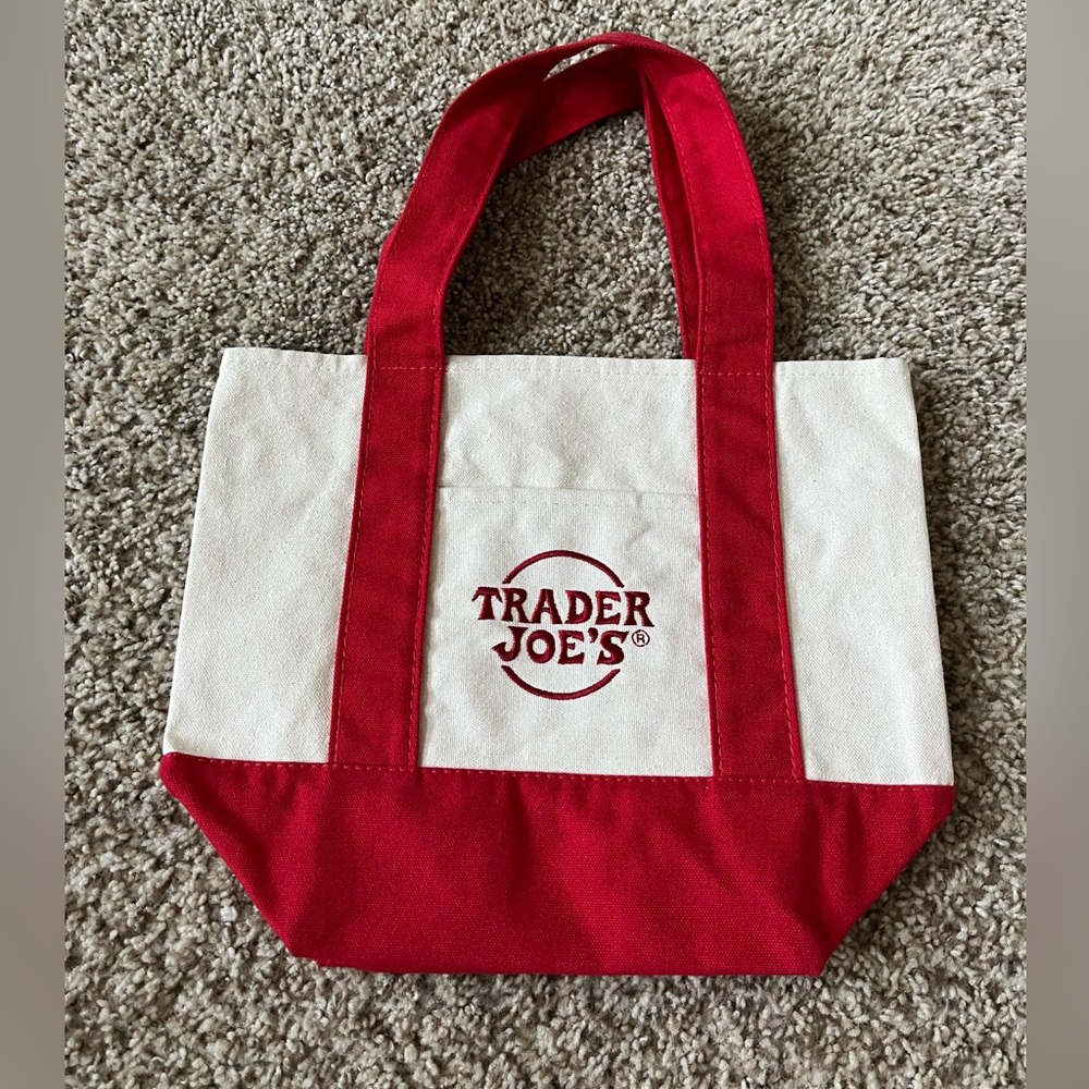Viral Trader Joe’s mini tote- red